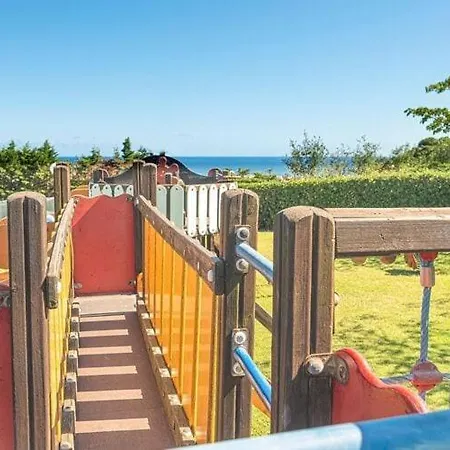 Casa de Férias Tourist Villaggio Colombo, Marina dʼAndora